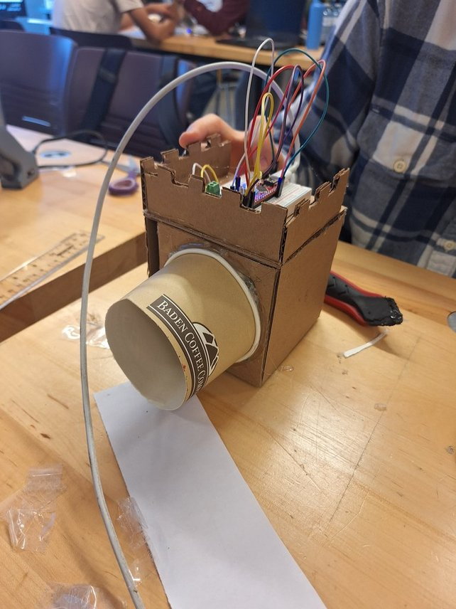 Speaker amp ported slot side